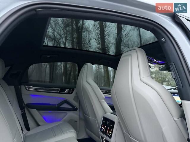 Сірий Порше Cayenne, об'ємом двигуна 2.89 л та пробігом 90 тис. км за 83500 $, фото 40 на Automoto.ua