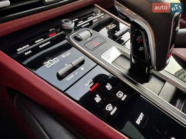 Сірий Порше Cayenne, об'ємом двигуна 3 л та пробігом 86 тис. км за 55700 $, фото 48 на Automoto.ua