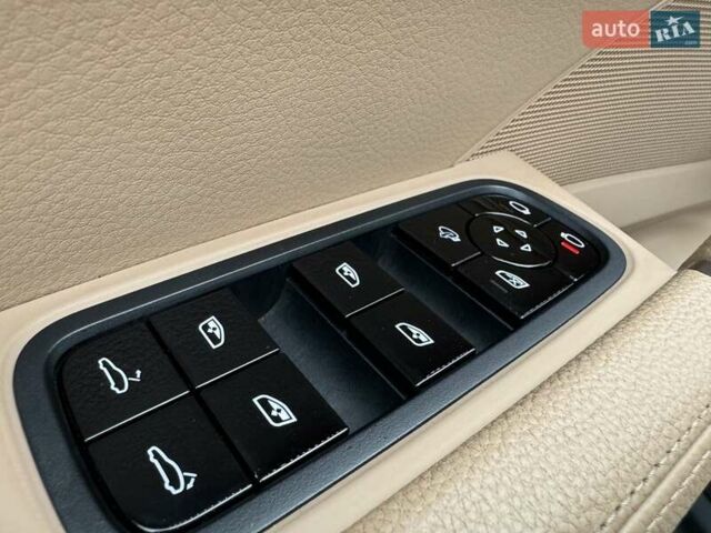 Серый Порше Каен, объемом двигателя 3 л и пробегом 66 тыс. км за 67000 $, фото 17 на Automoto.ua