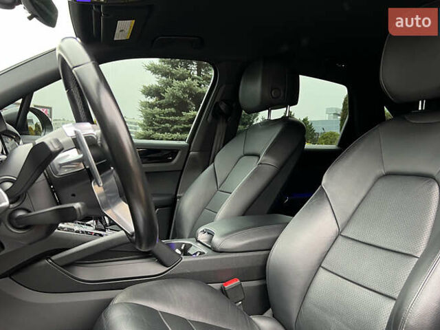 Серый Порше Каен, объемом двигателя 3 л и пробегом 143 тыс. км за 51999 $, фото 8 на Automoto.ua