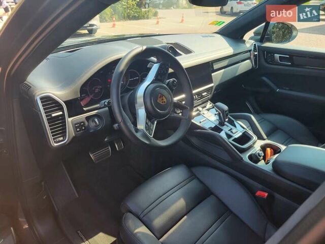 Сірий Порше Cayenne, об'ємом двигуна 4 л та пробігом 72 тис. км за 92500 $, фото 16 на Automoto.ua