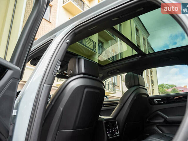 Сірий Порше Cayenne, об'ємом двигуна 2.89 л та пробігом 66 тис. км за 63000 $, фото 19 на Automoto.ua