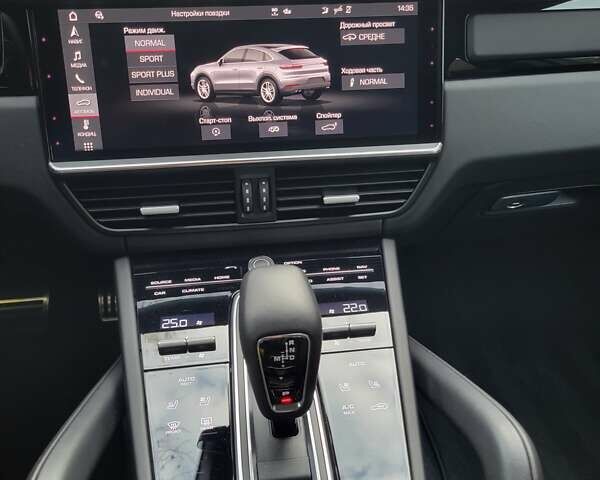 Серый Порше Каен, объемом двигателя 4 л и пробегом 72 тыс. км за 96500 $, фото 25 на Automoto.ua