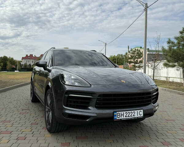 Серый Порше Каен, объемом двигателя 2.89 л и пробегом 70 тыс. км за 64000 $, фото 8 на Automoto.ua