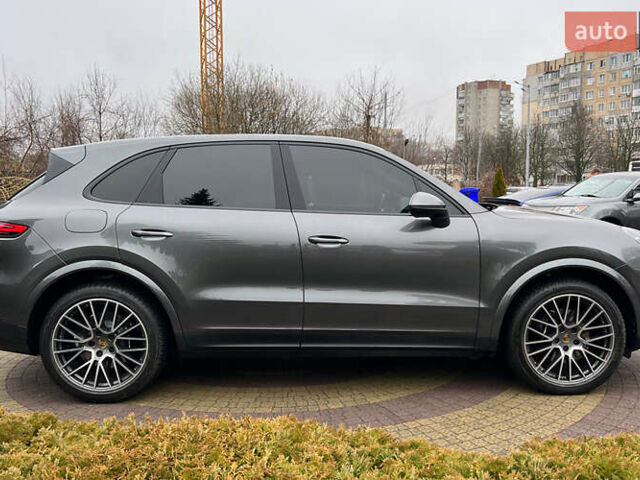 Серый Порше Каен, объемом двигателя 3 л и пробегом 143 тыс. км за 51999 $, фото 7 на Automoto.ua