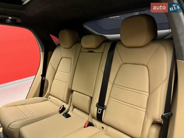 Сірий Порше Cayenne, об'ємом двигуна 4 л та пробігом 57 тис. км за 95900 $, фото 39 на Automoto.ua