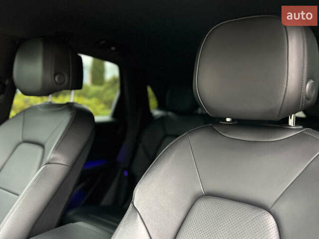 Серый Порше Каен, объемом двигателя 3 л и пробегом 143 тыс. км за 51999 $, фото 9 на Automoto.ua