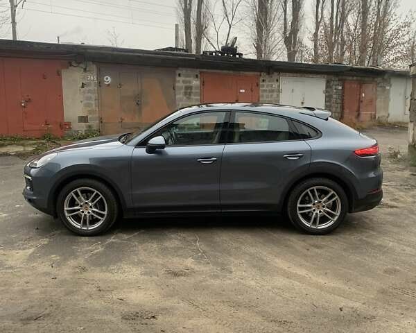 Серый Порше Каен, объемом двигателя 3 л и пробегом 40 тыс. км за 70000 $, фото 3 на Automoto.ua