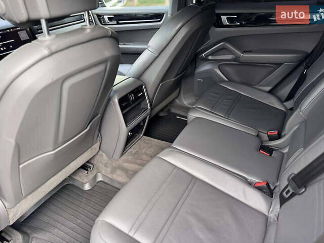 Сірий Порше Cayenne, об'ємом двигуна 3 л та пробігом 83 тис. км за 47650 $, фото 19 на Automoto.ua