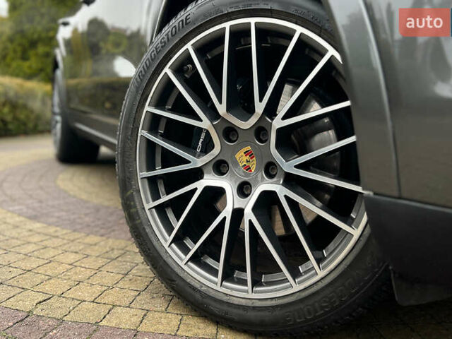 Серый Порше Каен, объемом двигателя 3 л и пробегом 143 тыс. км за 51999 $, фото 26 на Automoto.ua