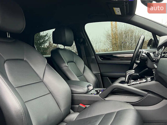 Серый Порше Каен, объемом двигателя 3 л и пробегом 143 тыс. км за 51999 $, фото 22 на Automoto.ua