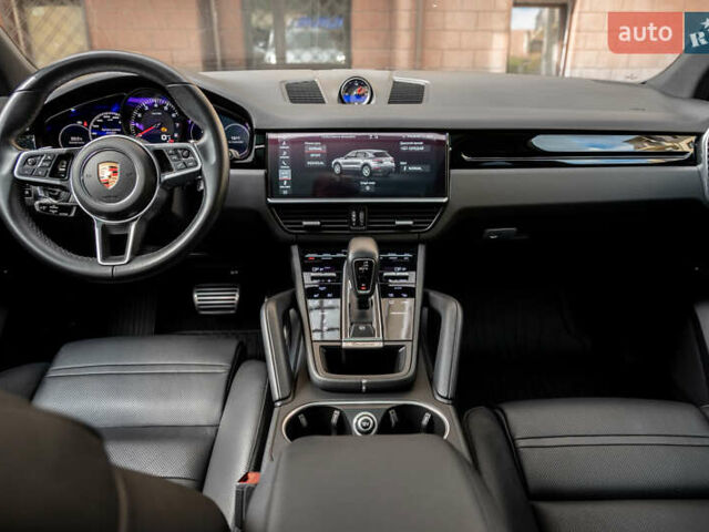 Сірий Порше Cayenne, об'ємом двигуна 2.89 л та пробігом 66 тис. км за 63000 $, фото 8 на Automoto.ua