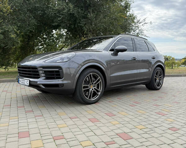 Серый Порше Каен, объемом двигателя 2.89 л и пробегом 70 тыс. км за 64000 $, фото 5 на Automoto.ua