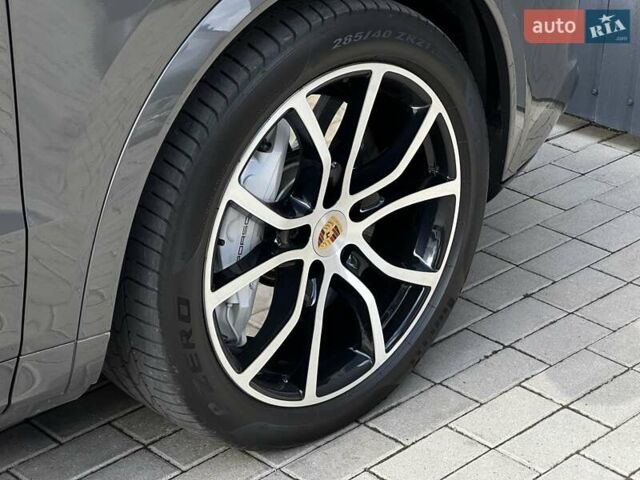 Серый Порше Каен, объемом двигателя 2.89 л и пробегом 67 тыс. км за 89900 $, фото 55 на Automoto.ua