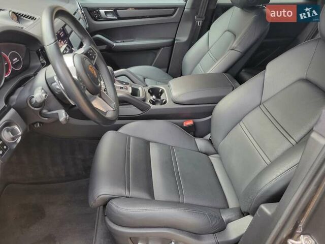 Серый Порше Каен, объемом двигателя 4 л и пробегом 72 тыс. км за 96500 $, фото 22 на Automoto.ua