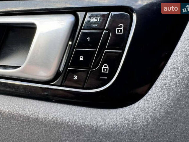 Сірий Порше Cayenne, об'ємом двигуна 3 л та пробігом 83 тис. км за 47650 $, фото 23 на Automoto.ua