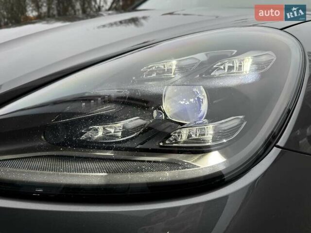 Серый Порше Каен, объемом двигателя 3 л и пробегом 66 тыс. км за 67000 $, фото 11 на Automoto.ua