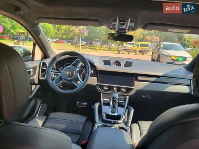 Сірий Порше Cayenne, об'ємом двигуна 4 л та пробігом 72 тис. км за 92500 $, фото 18 на Automoto.ua