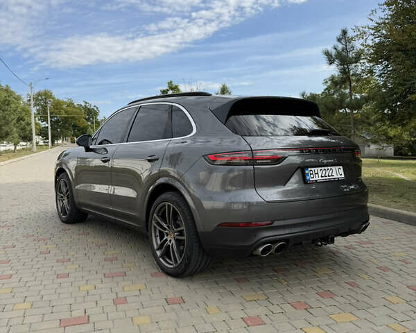 Серый Порше Каен, объемом двигателя 2.89 л и пробегом 70 тыс. км за 64000 $, фото 15 на Automoto.ua