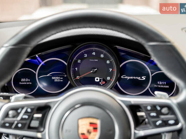 Сірий Порше Cayenne, об'ємом двигуна 2.89 л та пробігом 66 тис. км за 63000 $, фото 5 на Automoto.ua