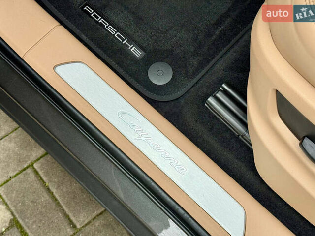 Сірий Порше Cayenne, об'ємом двигуна 3 л та пробігом 85 тис. км за 74500 $, фото 23 на Automoto.ua