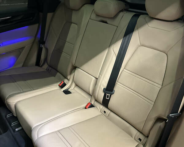 Сірий Порше Cayenne, об'ємом двигуна 3 л та пробігом 42 тис. км за 64999 $, фото 37 на Automoto.ua