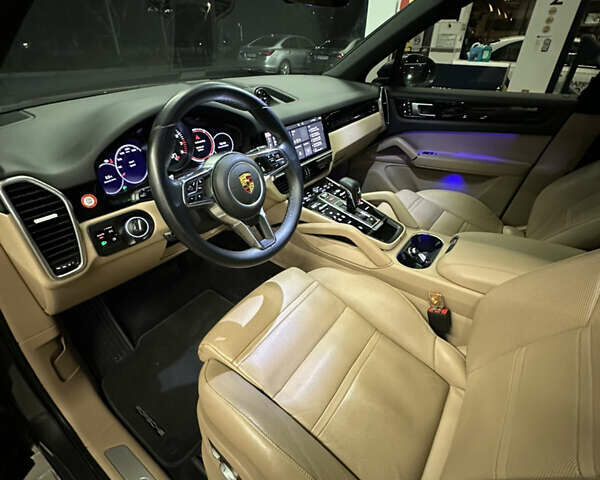 Сірий Порше Cayenne, об'ємом двигуна 3 л та пробігом 42 тис. км за 64999 $, фото 19 на Automoto.ua