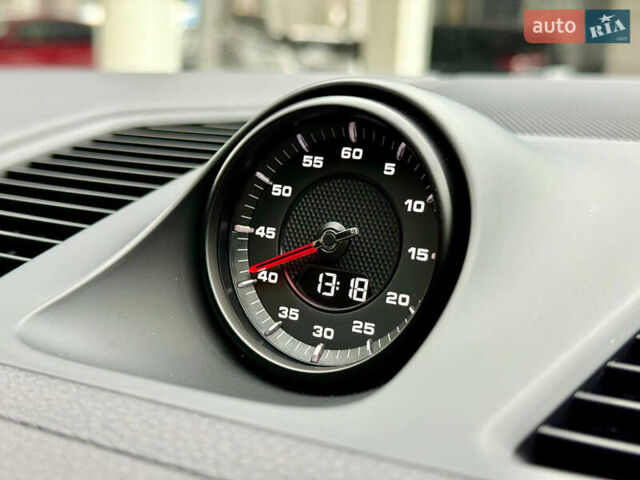 Сірий Порше Cayenne, об'ємом двигуна 3 л та пробігом 85 тис. км за 74500 $, фото 47 на Automoto.ua