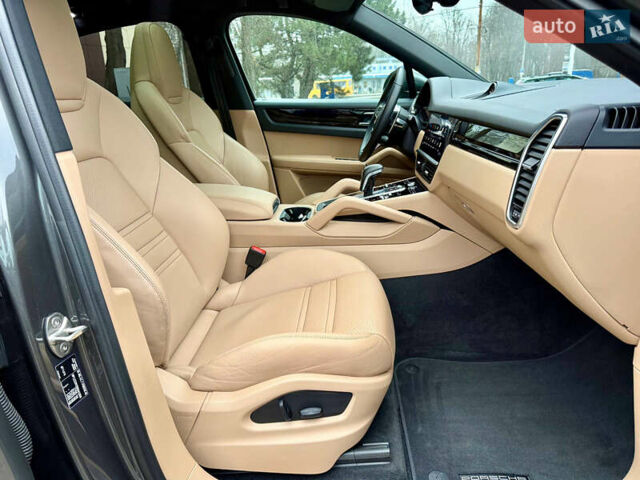 Сірий Порше Cayenne, об'ємом двигуна 3 л та пробігом 85 тис. км за 74500 $, фото 42 на Automoto.ua