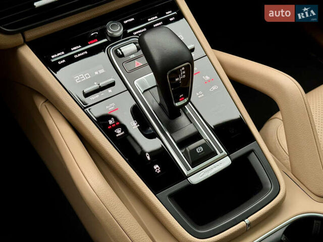 Сірий Порше Cayenne, об'ємом двигуна 3 л та пробігом 85 тис. км за 74500 $, фото 54 на Automoto.ua