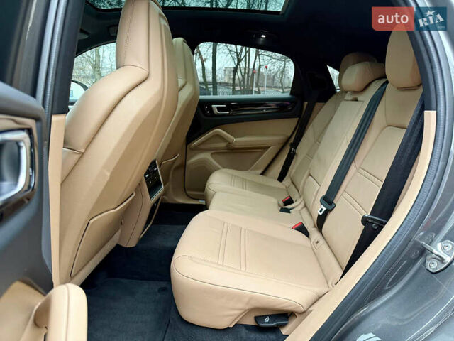 Сірий Порше Cayenne, об'ємом двигуна 3 л та пробігом 85 тис. км за 74500 $, фото 31 на Automoto.ua