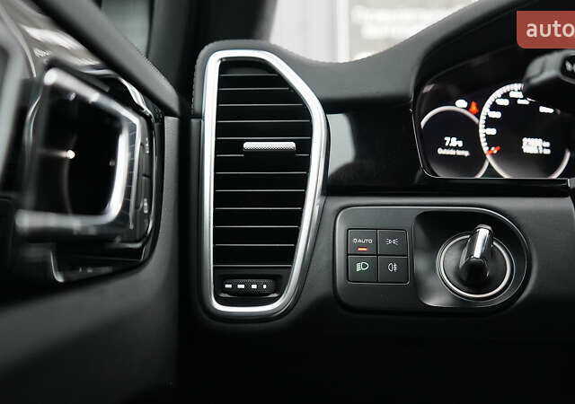 Сірий Порше Cayenne, об'ємом двигуна 4 л та пробігом 31 тис. км за 95000 $, фото 39 на Automoto.ua