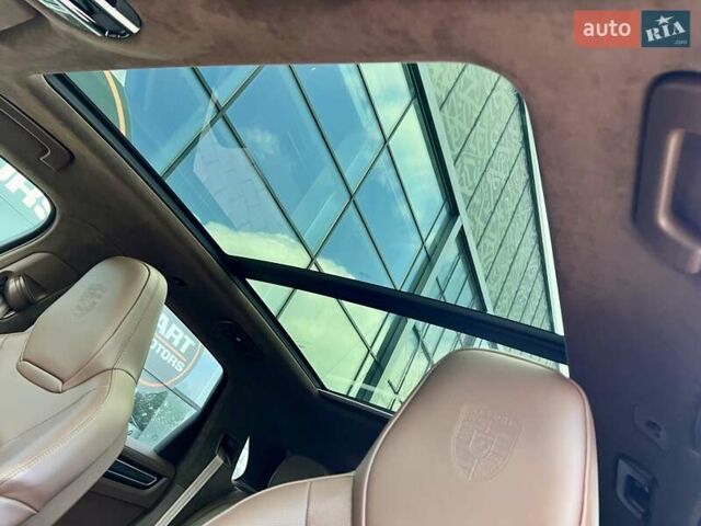 Сірий Порше Cayenne, об'ємом двигуна 4 л та пробігом 53 тис. км за 102000 $, фото 27 на Automoto.ua