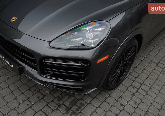 Сірий Порше Cayenne, об'ємом двигуна 4 л та пробігом 31 тис. км за 95000 $, фото 14 на Automoto.ua