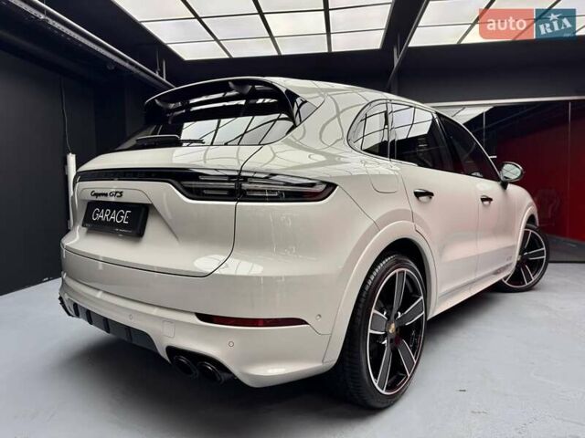 Сірий Порше Cayenne, об'ємом двигуна 4 л та пробігом 1 тис. км за 136900 $, фото 18 на Automoto.ua