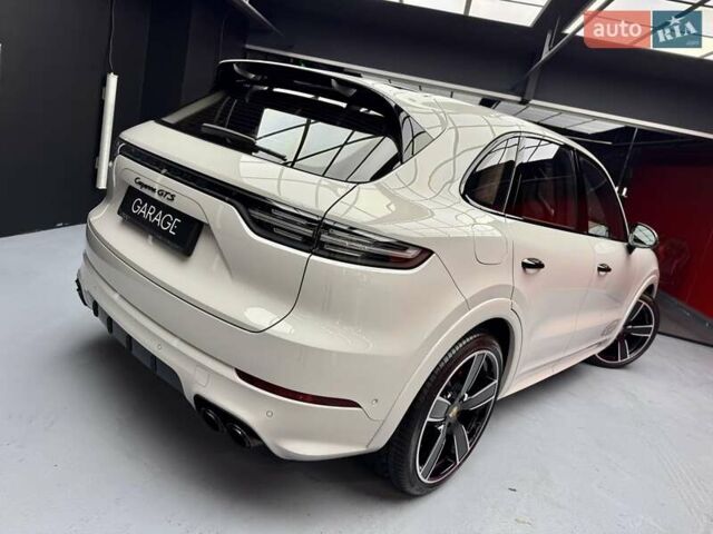 Сірий Порше Cayenne, об'ємом двигуна 4 л та пробігом 1 тис. км за 136900 $, фото 23 на Automoto.ua