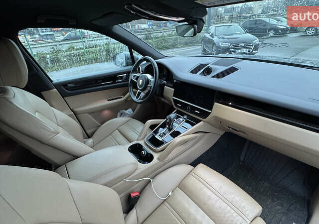 Серый Порше Каен, объемом двигателя 3 л и пробегом 81 тыс. км за 75000 $, фото 11 на Automoto.ua