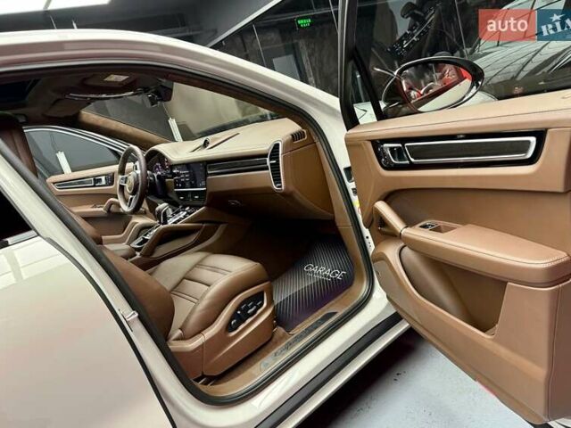 Сірий Порше Cayenne, об'ємом двигуна 4 л та пробігом 1 тис. км за 136900 $, фото 64 на Automoto.ua