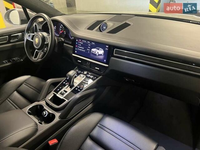 Серый Порше Каен, объемом двигателя 3 л и пробегом 100 тыс. км за 85316 $, фото 45 на Automoto.ua