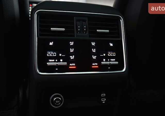 Сірий Порше Cayenne, об'ємом двигуна 4 л та пробігом 31 тис. км за 95000 $, фото 79 на Automoto.ua