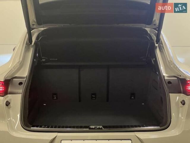 Серый Порше Каен, объемом двигателя 3 л и пробегом 100 тыс. км за 85316 $, фото 53 на Automoto.ua