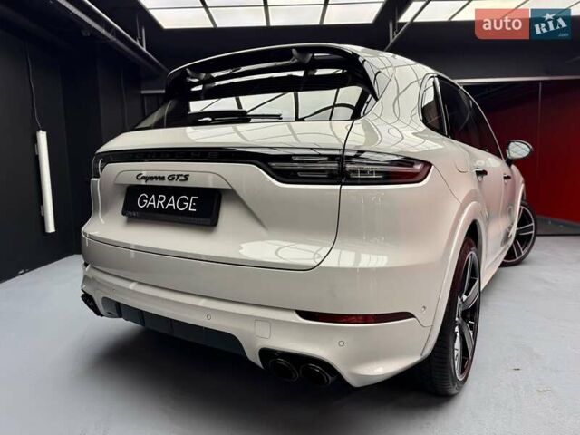 Сірий Порше Cayenne, об'ємом двигуна 4 л та пробігом 1 тис. км за 136900 $, фото 17 на Automoto.ua