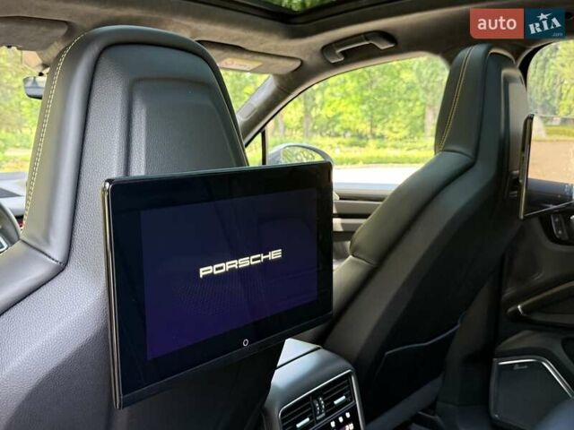 Серый Порше Каен, объемом двигателя 4 л и пробегом 9 тыс. км за 143950 $, фото 81 на Automoto.ua