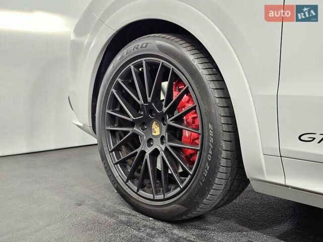 Сірий Порше Cayenne, об'ємом двигуна 4 л та пробігом 28 тис. км за 125000 $, фото 49 на Automoto.ua