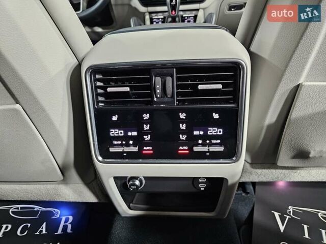 Сірий Порше Cayenne, об'ємом двигуна 4 л та пробігом 28 тис. км за 125000 $, фото 14 на Automoto.ua