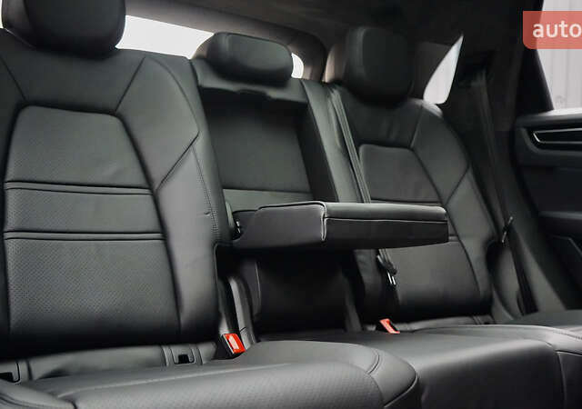 Сірий Порше Cayenne, об'ємом двигуна 4 л та пробігом 31 тис. км за 95000 $, фото 77 на Automoto.ua