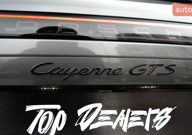 Сірий Порше Cayenne, об'ємом двигуна 4 л та пробігом 31 тис. км за 95000 $, фото 26 на Automoto.ua