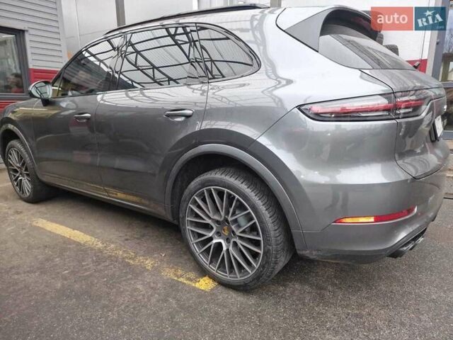 Серый Порше Каен, объемом двигателя 3 л и пробегом 22 тыс. км за 101500 $, фото 1 на Automoto.ua