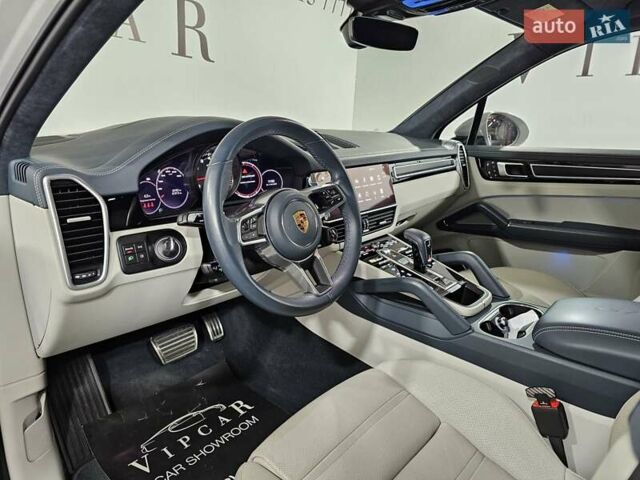 Сірий Порше Cayenne, об'ємом двигуна 4 л та пробігом 28 тис. км за 125000 $, фото 21 на Automoto.ua