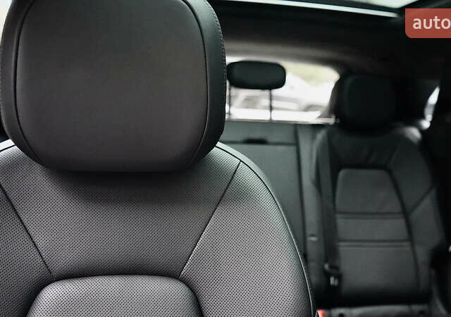 Сірий Порше Cayenne, об'ємом двигуна 4 л та пробігом 31 тис. км за 95000 $, фото 74 на Automoto.ua